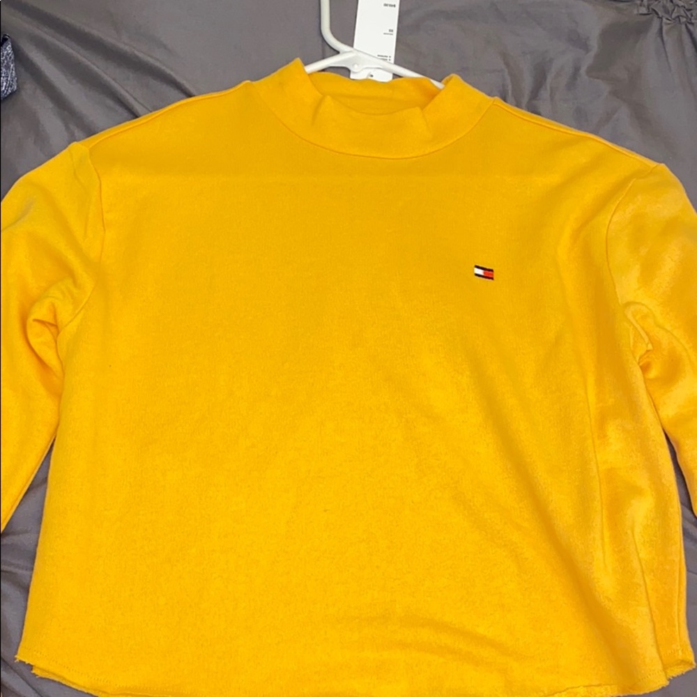 Bright long sleeve